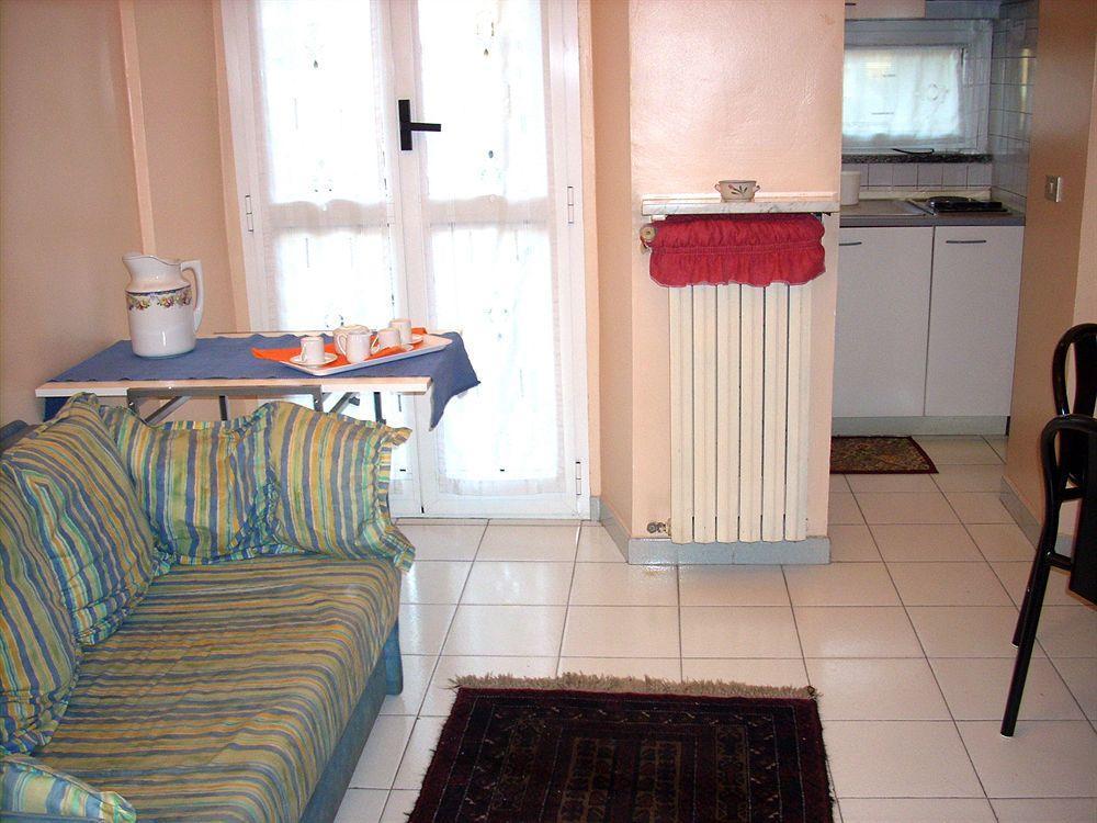 Class 2 Aparthotel 3*